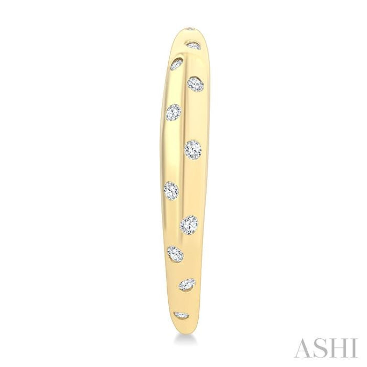 .20CTRDDM MOSAIC HALF HOOP ER YG 10K-G*