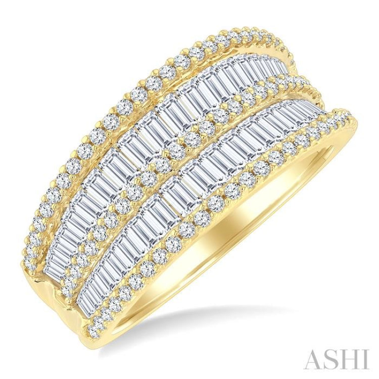 1 1/2 Ctw Baguette and Round Cut Diamond Fashion Band in 14K Yellow Gold