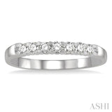 1/4 Ctw 7 Stone Round Cut Diamond Wedding Band in 14K White Gold
