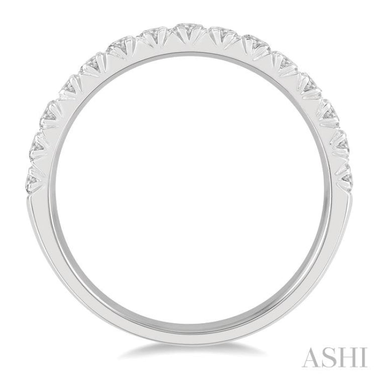 1/2 Ctw 15Stones Round Cut Diamond Wedding Band in 14K White Gold