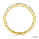 1/4 Ctw 15Stones Round Cut Diamond Wedding Band in 14K Yellow Gold