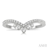 1/4 ctw Chevron Shank Round Cut Diamond Band in 14K White Gold