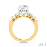 1 1/4 Ctw Round Shape Oval and Round Cut Diamond Semi Mount Engagement Ring in 14K Yellow and White Gold