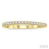1/10 ctw Round Cut Diamond Wedding Band in 14K Yellow Gold