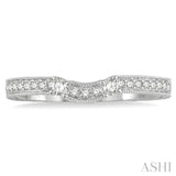 1/5 Ctw Curved Center Foliage Engraved Round Cut Diamond Wedding Band in 14K White Gold