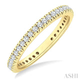 1/2 ctw Round Cut Diamond Eternity Wedding Band in 14K Yellow Gold