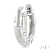 1/6 Ctw Round Cut Diamond Mosaic Huggie Earrings in 10K White Gold