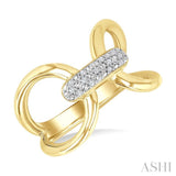 1/10 Ctw Accent Round Cut Diamond Bold Fashion Ring in Yellow Gold Vermeil