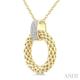1/8 Ctw Cable Chain Inspired Bold Weave Circle Round Cut Diamond Pendant With Chain in Yellow Gold Vermeil