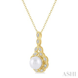 6.5 MM Cultured Pearl and 1/20 Ctw Round Cut Diamond Pendant With Chain in Yellow Gold Vermeil