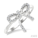 1/10 Ctw Round Cut Diamond Bow Fashion Ring in Sterling Silver