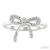 1/10 Ctw Round Cut Diamond Bow Fashion Ring in Sterling Silver