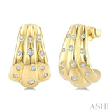1/5 Ctw Flush Set Round Cut Diamond Fashion Mosaic Half Hoop Earrings in 10K Yellow Gold