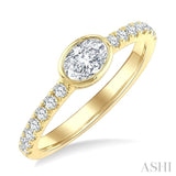 1/2 Ctw Luna Bezel East-West Oval Cut and Round Cut Diamond Ring in 14K Yellow Gold