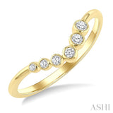 1/10 Ctw Graduated Wave Round Cut Diamond Fashion Ring in 10K Yellow Gold