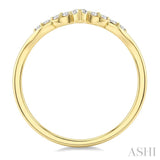 1/8 Ctw Curvy Chevron Leaf Motif Round Cut Diamond Fashion Band in 10K Yellow Gold