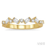 1/2 Ctw Zigzag Baguette and Round Cut Diamond Fashion Band in 14K Yellow Gold