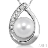 6.5 MM Round Shape Cultured Pearl and 1/20 Ctw Round Cut Diamond Pendant in 10K White Gold with Chain