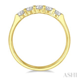 1/2 Ctw 5 Stone Round Cut Diamond Wedding Band in 14K Yellow Gold