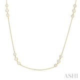 1 1/2 Ctw Three Stone Bezel Set Round Cut Diamond Station Necklace in 14K Yellow Gold